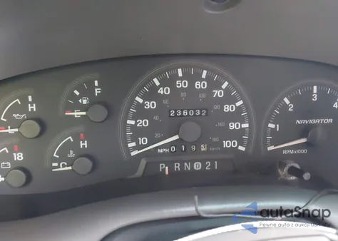 1998 Lincoln Navigator z USA, uszkodzony, nr VIN 5LMRU27L7WLJ33443